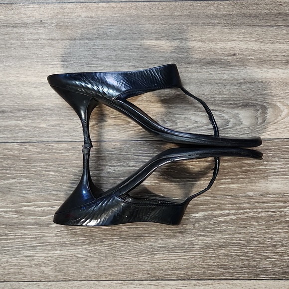 Prada Minimalist Classic Black Leather Thong Sandal Slip On Heels Size 3… - Picture 5 of 15